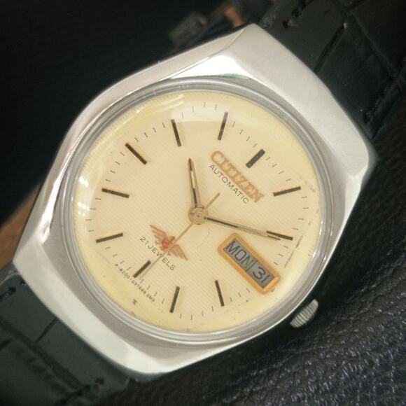 Vintage 1980 Citizen Automatic Mens Silver Watch W/daydate & Gold accents
